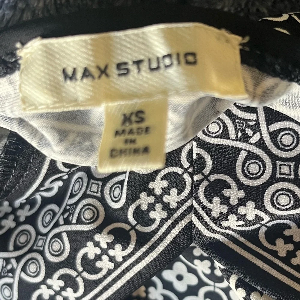 Max Studio Black and White Sleeveless V-Neck Sundress XS